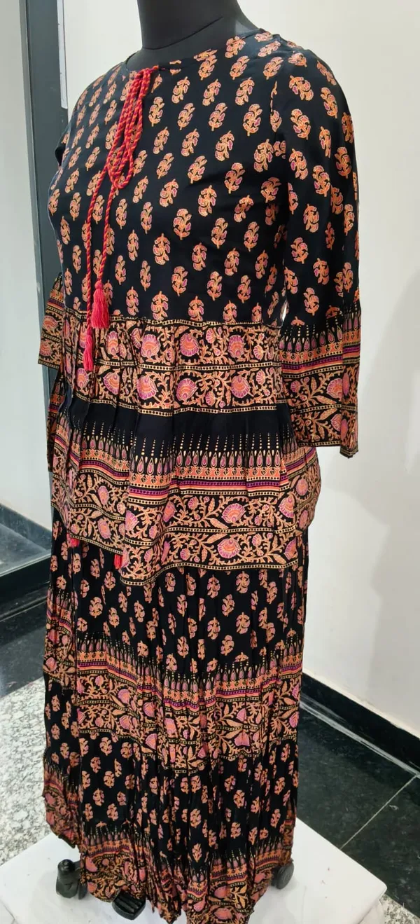Black_And_Pink_Fine_Viscose_Premium_Top_And_Skirt_Set_For_Women