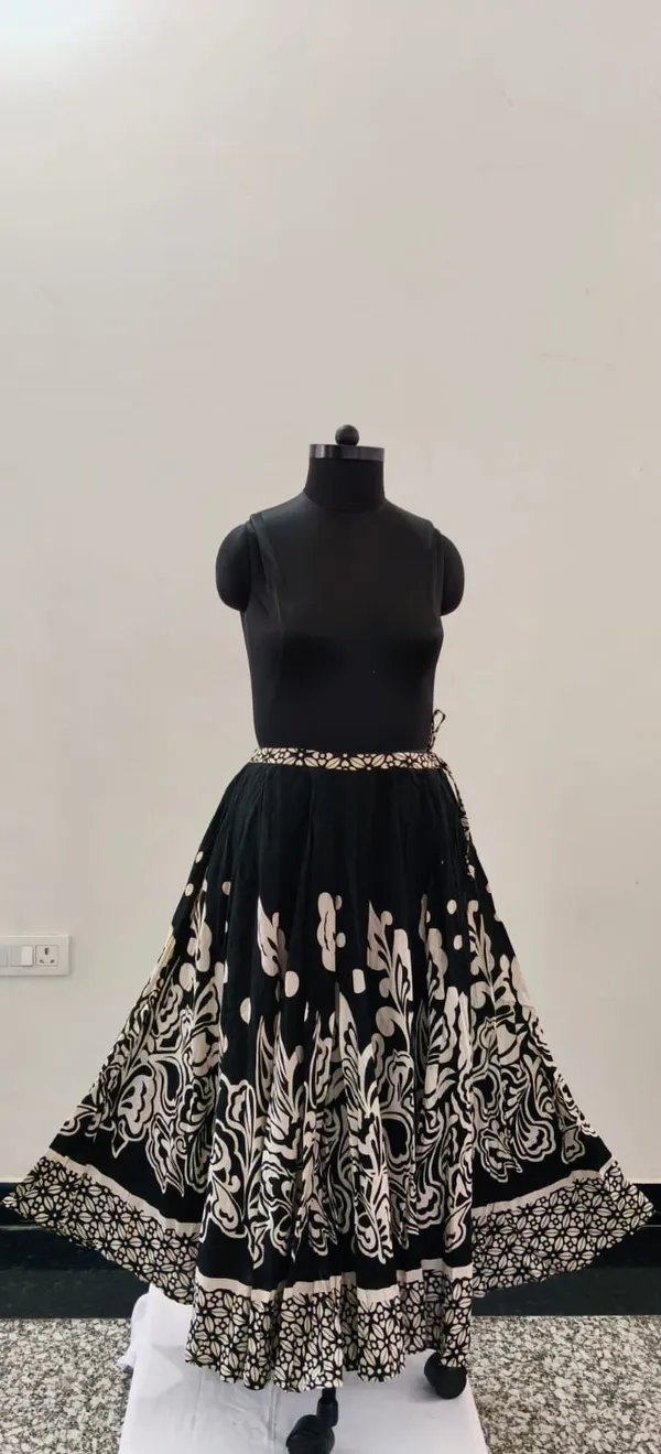 Black_Cotton_Premium_Skirt_For_Women