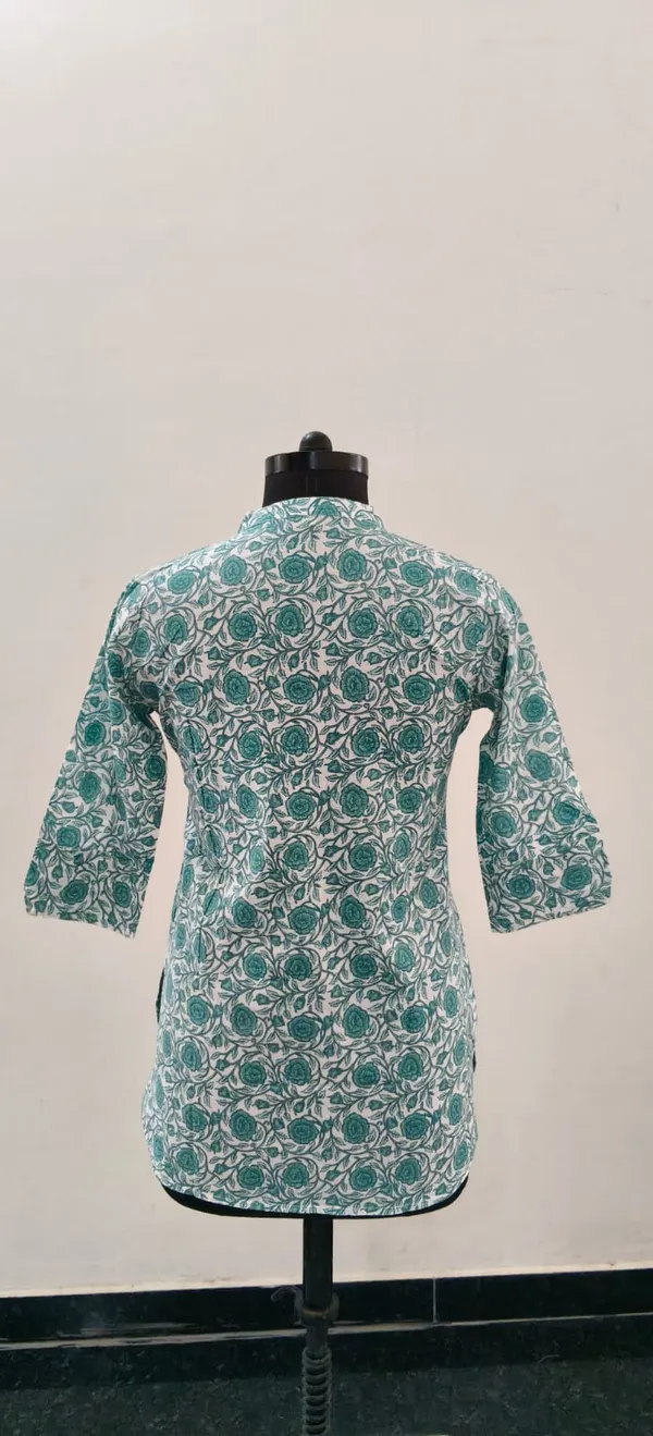 Aqua_Printed_Pure_Cotton_Premium_Short_Top_For_Women