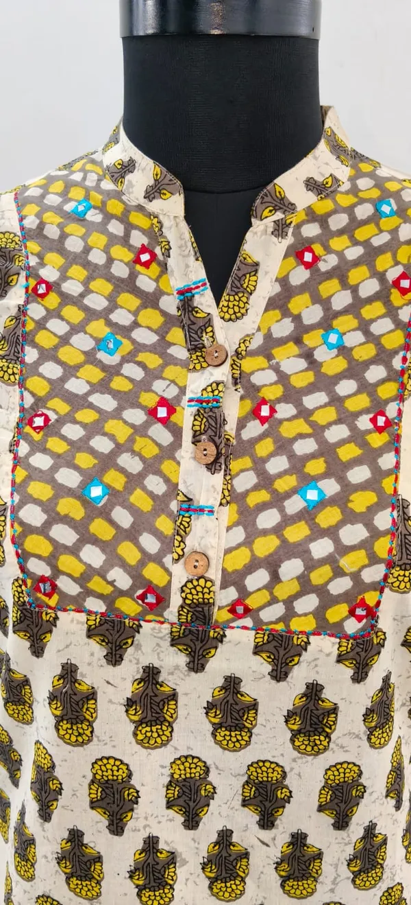 Yellow_Printed_Cotton_Premium_Top_For_Women
