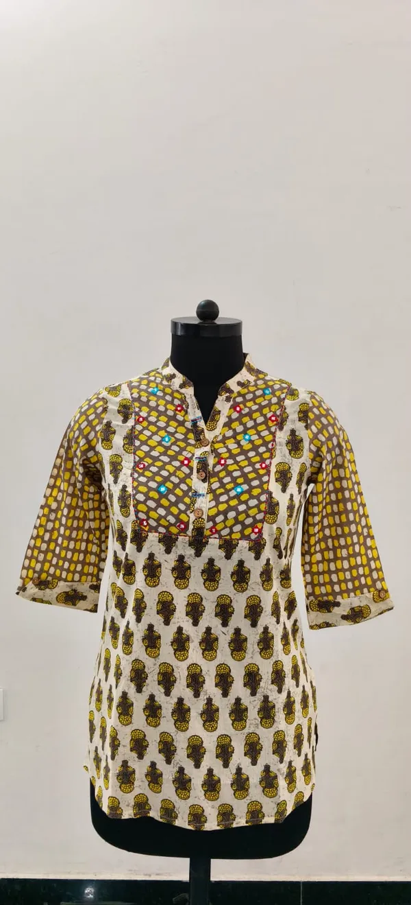 Yellow_Printed_Cotton_Premium_Top_For_Women