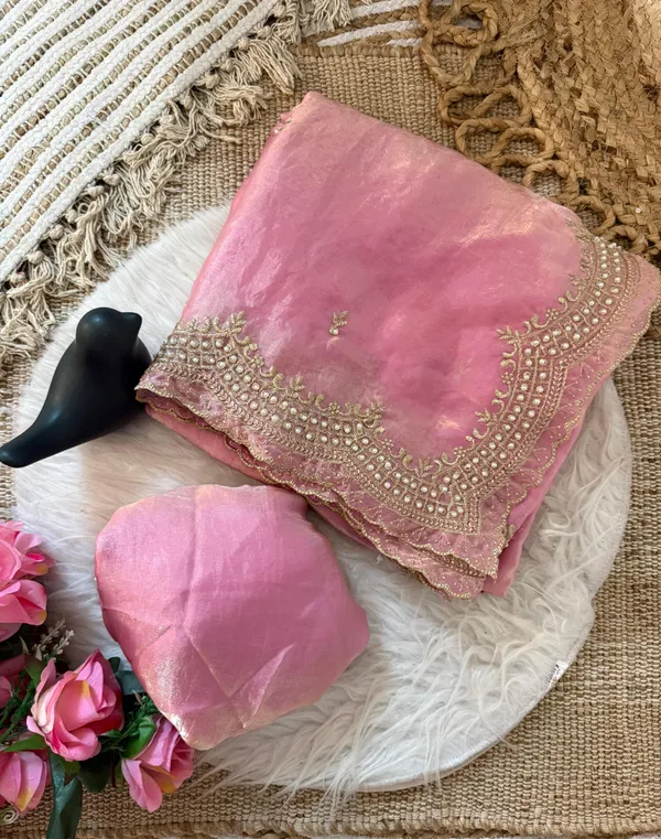 Women_Pink_Organza_Saree_With_Heavy_Embellished_Border_And_Blouse_Piece