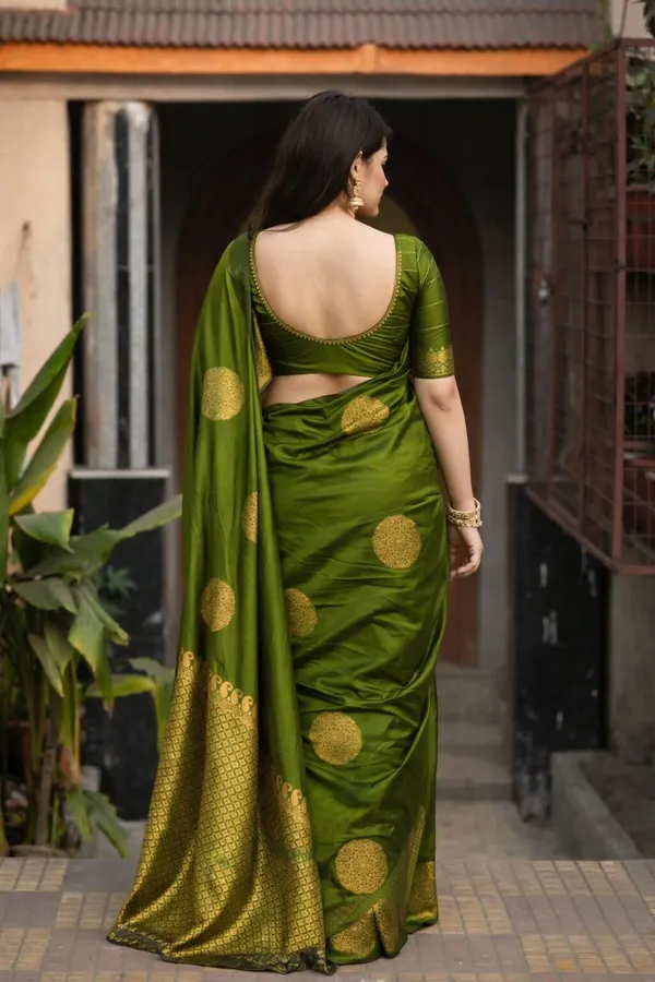 Women's_Soft_Lichi_Silk_Saree_|_Kanjivaram_&_Banarasi_Design_|_Festive_&_Wedding_Wear