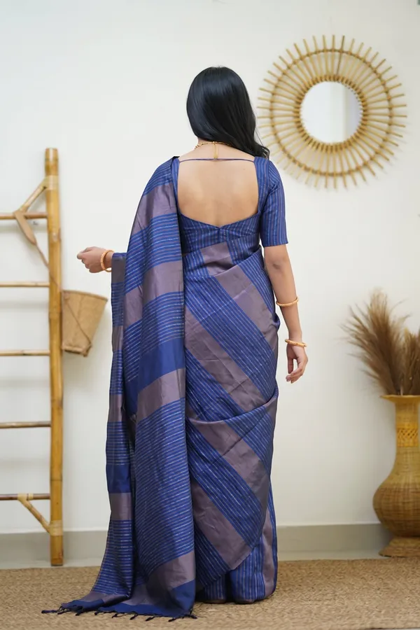 Women's_Soft_Lichi_Silk_Saree_|_Kanjivaram_&_Banarasi_Design_|_Festive_&_Wedding_Wear