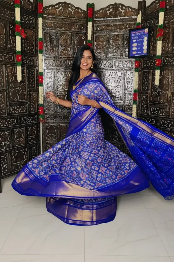 Traditional_Pochampalli_Ikkat_Designer_Print_Dolla_Silk_Saree