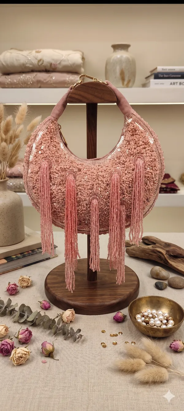 Pink_Hanging_Beaded_Party_Clutch