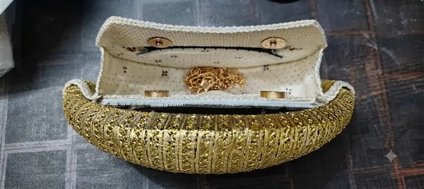 Golden_Round_Wheel_Party_Bag