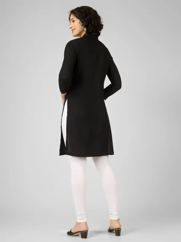 Black_Pure_Rayon_Straight_Fit_Kurta_For_Women