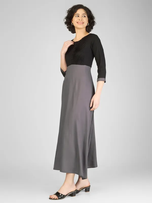 Black_Grey_Pure_Rayon_Fit_And_Flare_Dress_For_Women