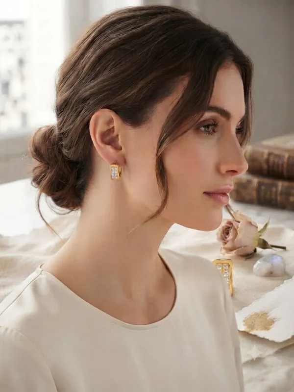 Elegant_Golden_Hoop_with_diamond_studed