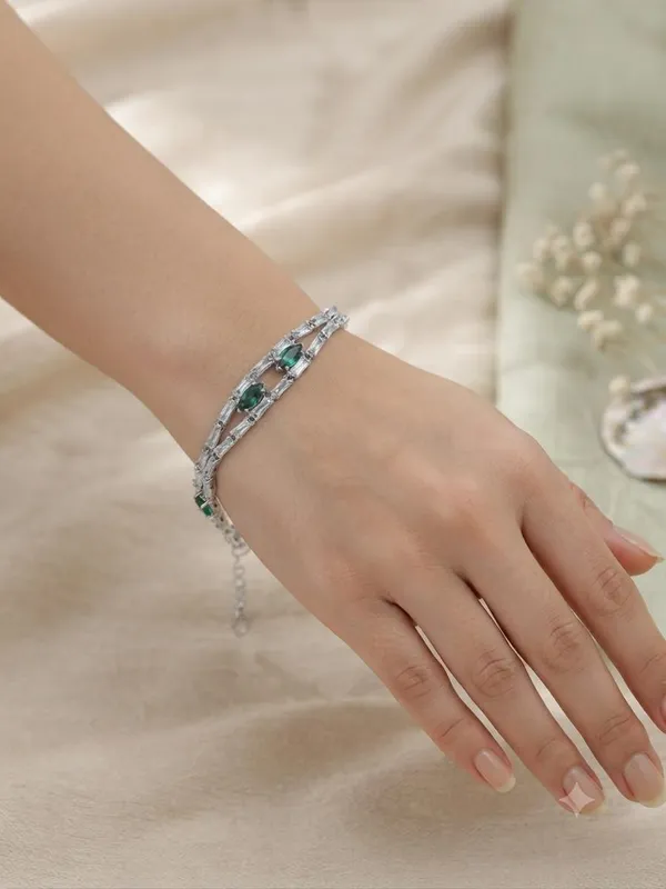 Elegant_Green_Stone_Silver_Tennis_Bracelet