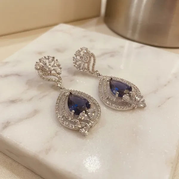 Elegant_Purple_Stone_Drop_Earrings_With_Crystal_Detailing