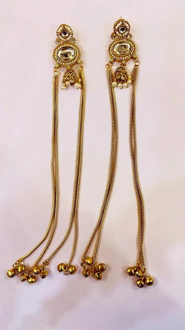 Traditional_long_Gold-Toned_Kashmiri_jhumka__with_pearl_drops