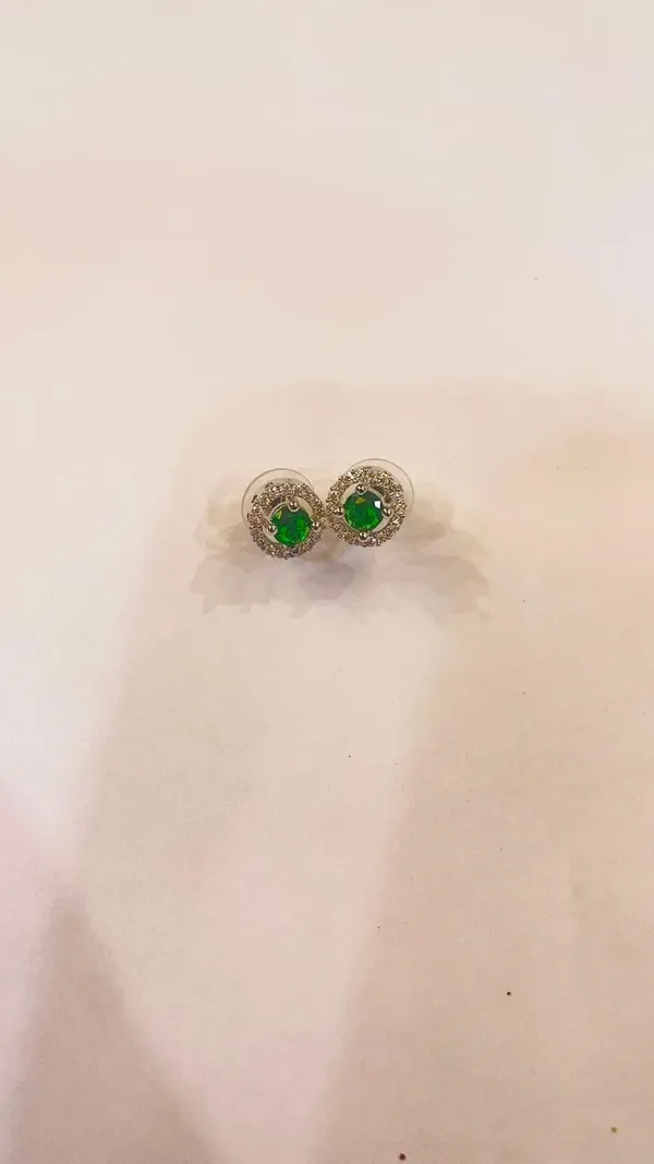 Elegant_round_shaped_Studed_Earrings_small