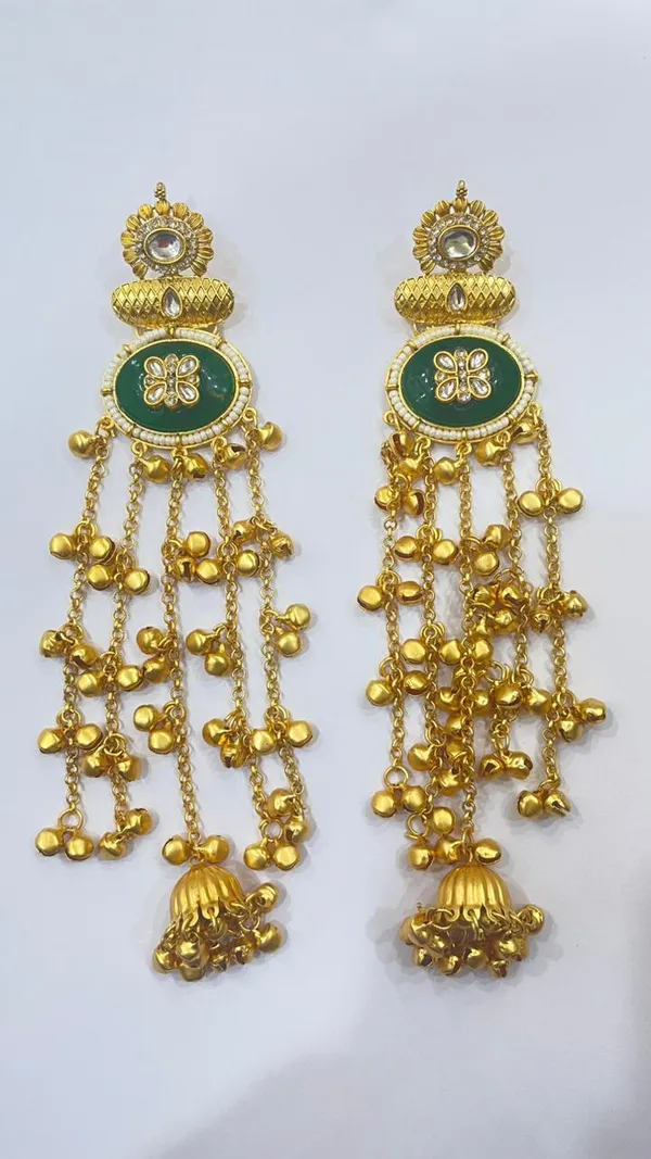 Gold_toned_kashmiri_jhumka