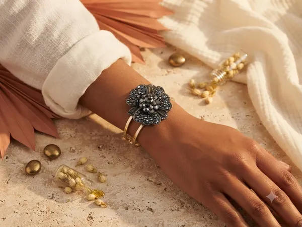 Statement_Party_wear_black_crystal_floral__Bracelet