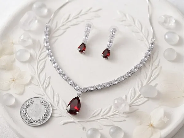 Silver-Toned_AD_Necklace_Jewellery_Set_wit_Ruby_red_teardrop_shape_stone