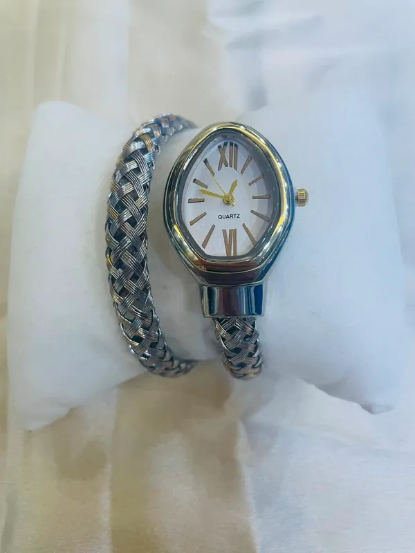 Aura_Silver_Wave_Bracelet_Watch