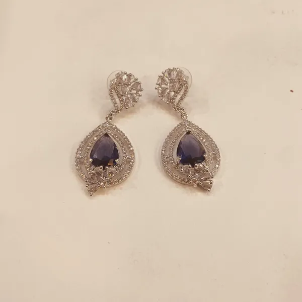 Elegant_Purple_Stone_Drop_Earrings_With_Crystal_Detailing