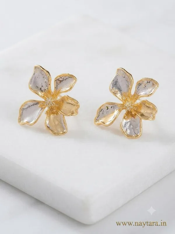 Gold_Toned_Floral_Earing