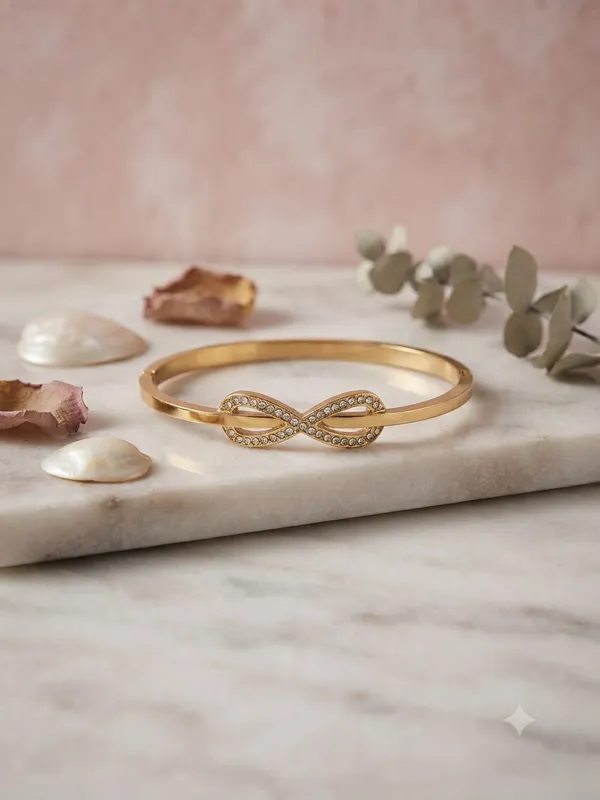 Gold_Plated_Neckchain_with_hear_pendant