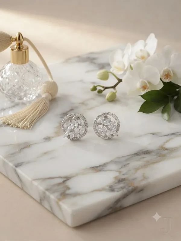 Elegant_Crystal_Flower_Stud_Earrings___Silver_Tone