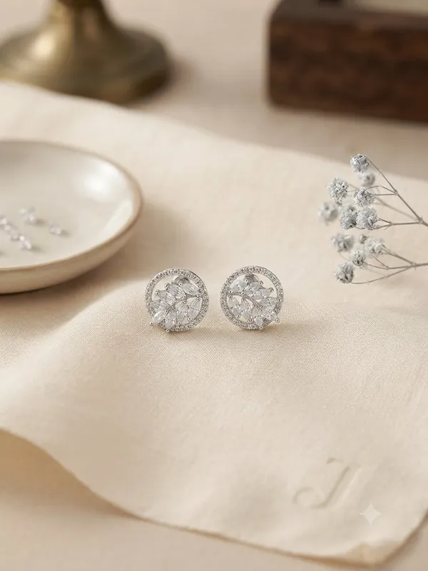 Elegant_Crystal_Flower_Stud_Earrings___Silver_Tone