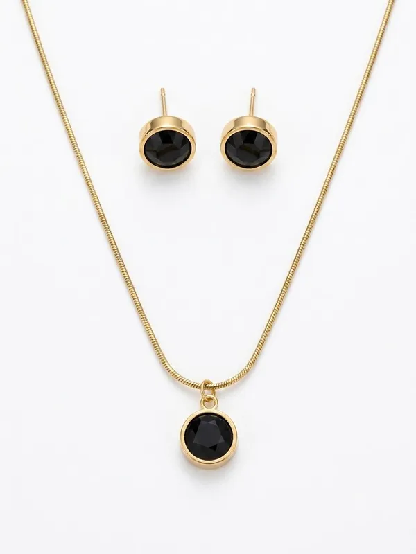 Elegant_Black_Stone_Golden_Anti_Tarnish_Necklace_chain_With_Sparkling_black_studs