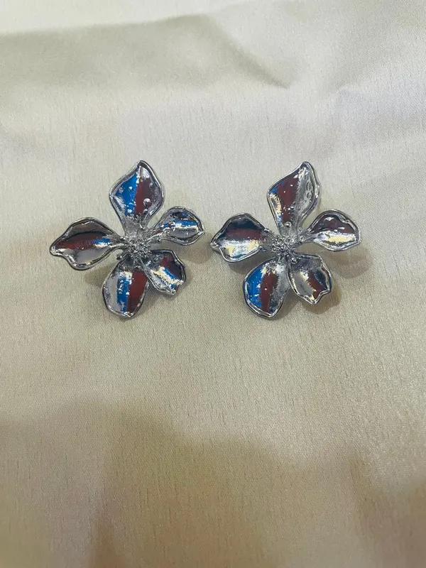Silver_Toned_floral_Earrings
