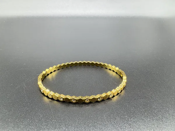 Gold-Plated_Beaded_Bracelet_With_Embedded_Stones