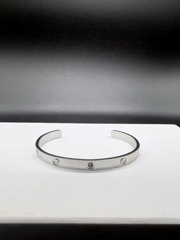 Rose_Gold_Love_Screw_Design_Bracelet_Bangle_With_Crystal_Stone