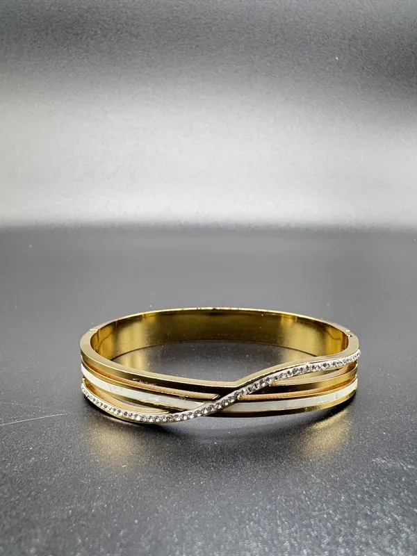 Elegant_Tri-Tone_Curved_Bangle_With_Sparkling_Crystals