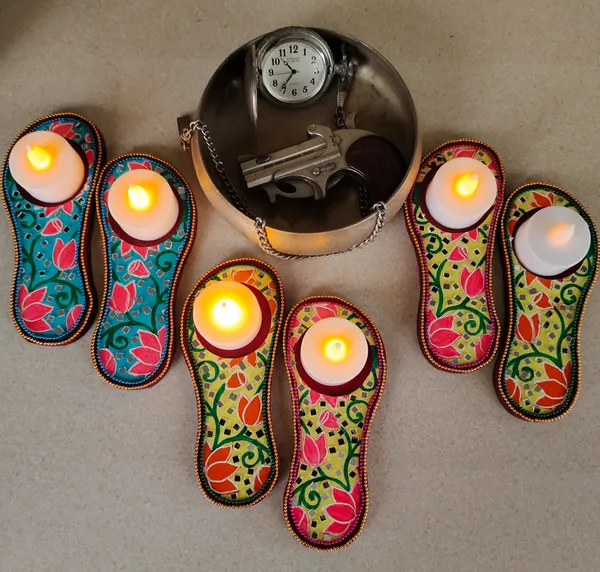 Decorative_Handcrafted_Charan_Paduka_Tea_Light_Candle_Holder_Pair