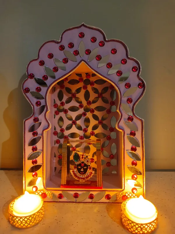Hand-Painted_Floral_Arch_Jharokha_Pooja_Mandir_Decor