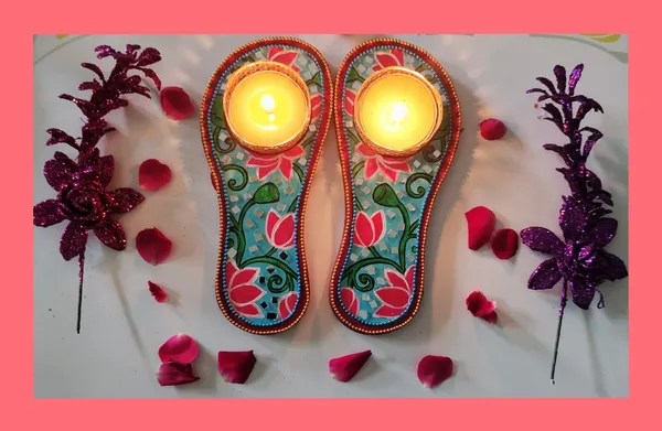 Decorative_Handcrafted_Charan_Paduka_Tea_Light_Candle_Holder_Pair