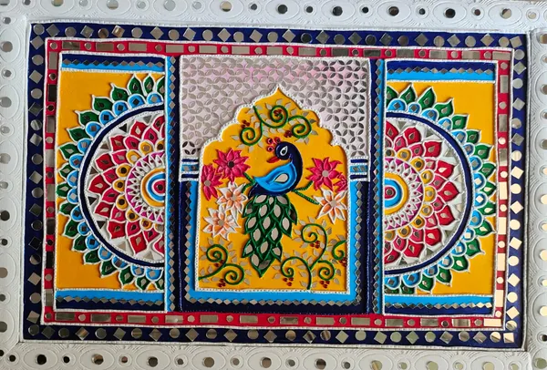 Handcrafted_Peacock_Design_Wooden_Panel_With_Traditional_Lippan_Art
