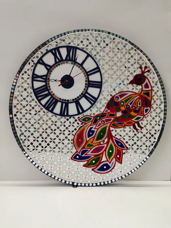 Handcrafted_Decorative_Lippan_Art_Peacock_Wall_Clock_-_White