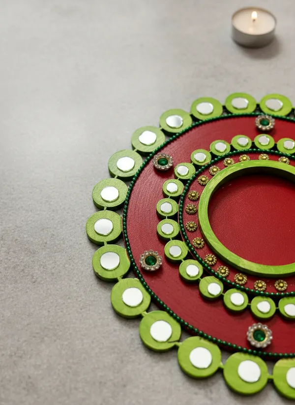 Decorative_Handcrafted_Red_&_Green_Rangoli_Pattern_Tea_Light_Candle_Holder