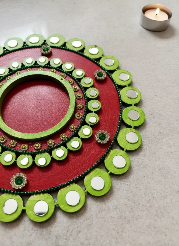 Decorative_Handcrafted_Red_&_Green_Rangoli_Pattern_Tea_Light_Candle_Holder