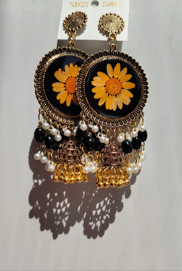 Handcrafted_Traditional_Real_Dried_Pressed_Floral_Resin_Jhumka_Elegant_Earrings