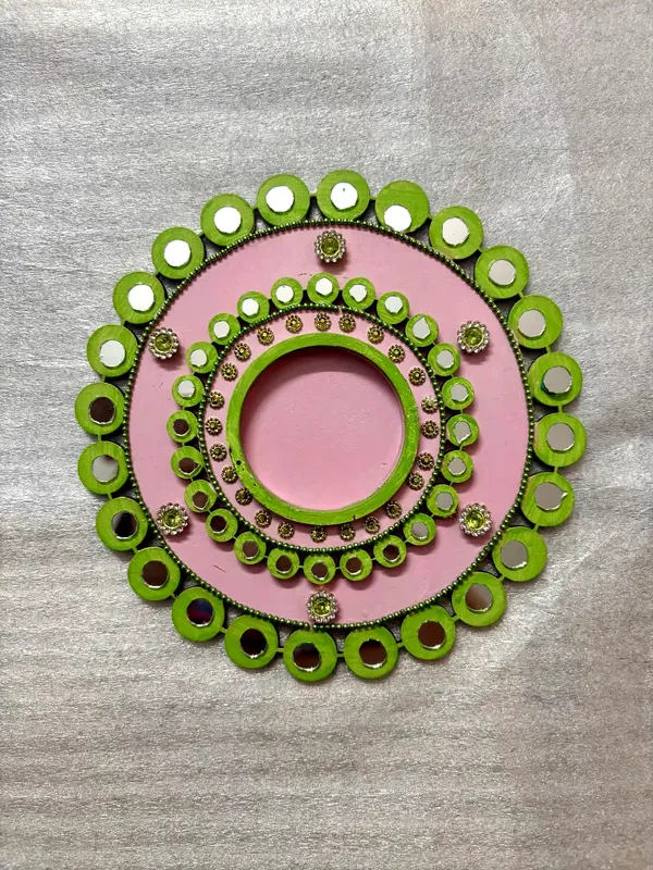 Decorative_Handcrafted_Traditional_Pink_&_Green_Rangoli_Pattern_Tea_Light_Candle_Holder
