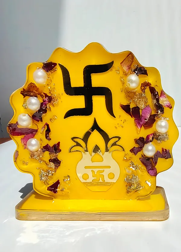 Resin_Spiritual_Swastika_Decorative_Idol