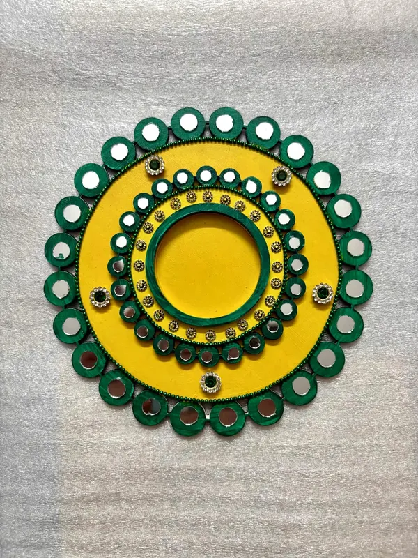 Decorative_Handcrafted_Traditional_Yellow_&_Green_Rangoli_Pattern_Tea_Light_Candle_Holder
