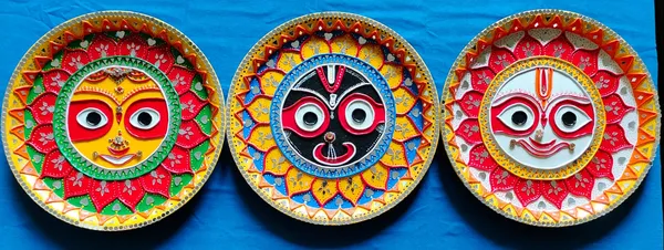 Handcrafted_Decorative_Traditional_Jagannath_Puri_Metal_Wall_Hanging_Face_Art_Plate_-_Lord_Jagannath,_Balabhadra_&_Subhadra_Set