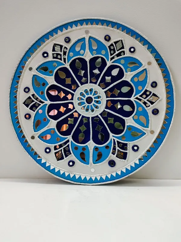 Handcrafted_Decorative_Lippan_Art_Round_Wall_Hanging_-_White_And_Blue