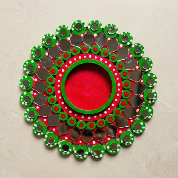 Decorative_Handcrafted_Traditional_Red_&_Green_Rangoli_Pattern_Tea_Light_Candle_Holder