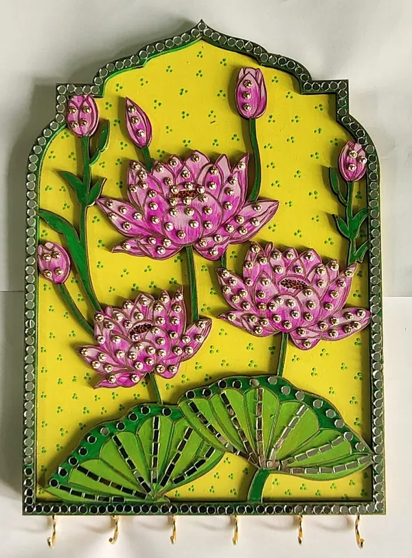 Hand-Painted_Lotus_Pitchwai_Arch_Wall_Key_Holder_with_Robust_Brass_Hooks