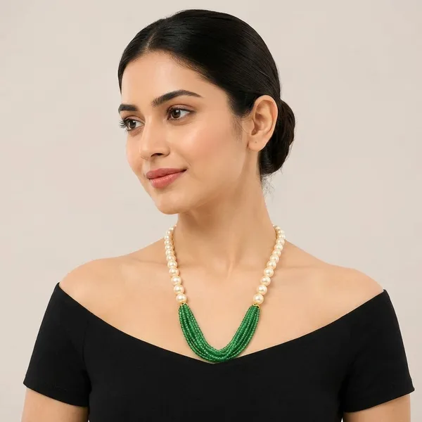 Pearl_And_Emerald_Bead_Necklace
