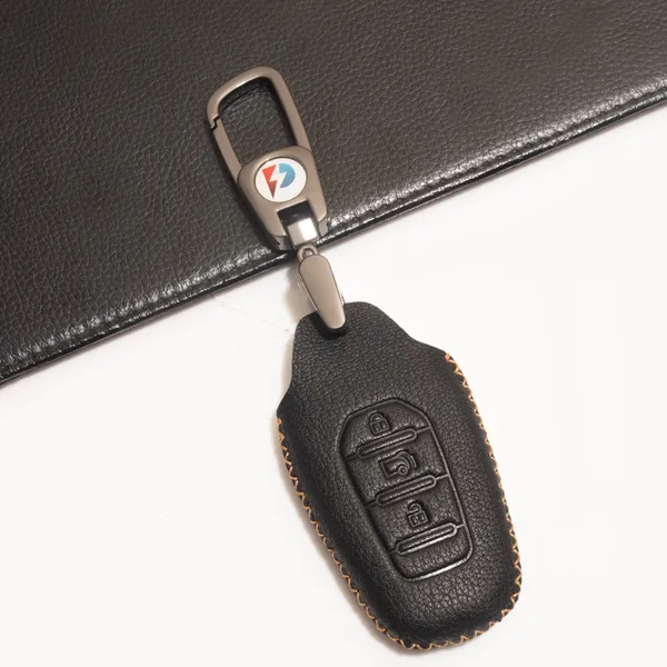 Black_Genuine_Leather_Premium_Key_Cover_With_Key_Chain_For_Car