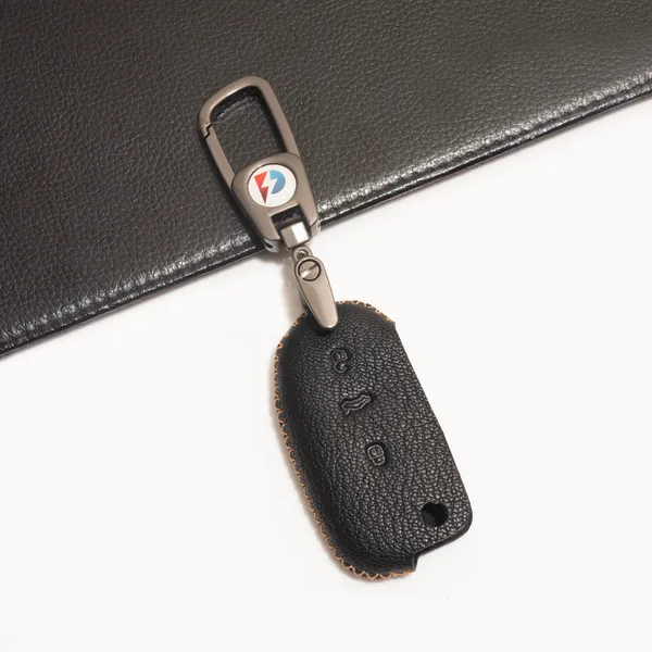 Black_Genuine_Leather_Premium_Key_Cover_With_Key_Chain_For_Car